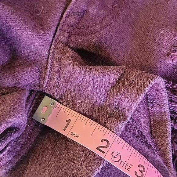 American Eagle Stretch Distressed Plum Shortie,Women's Size 8 - Picture 9 of 9